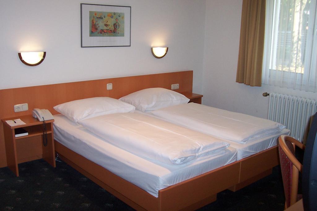 Hotel Bitburg Pokój zdjęcie